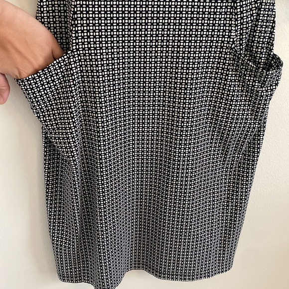 J. McLaughlin Black and White Catalyst Dress Geometric 3/4 Sleeve size Med - Picture 6 of 10